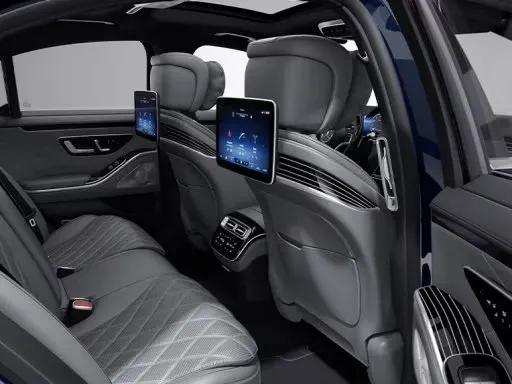 Mercedes-Benz E-Class interior back seats